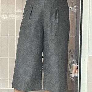 GallardaGalante DRESSY GREY CULOTTE PANTS/SKIRT High Waist, MID-CALF LENGTH   XS